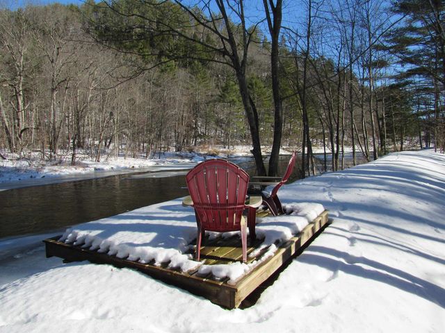 2036 VTRT 30 Route, Jamaica, VT 05343