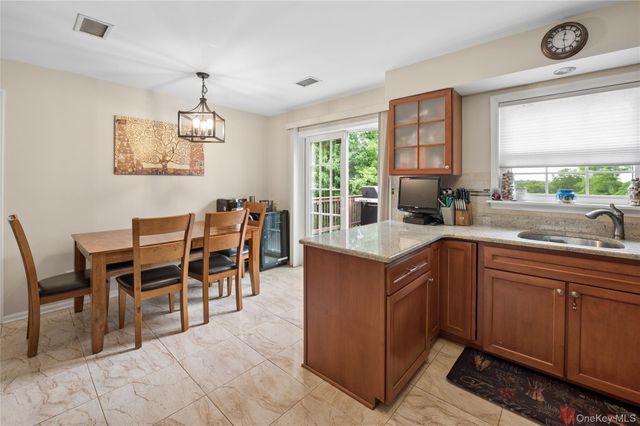 2702 Watch Hill Drive, Tarrytown, NY 10591