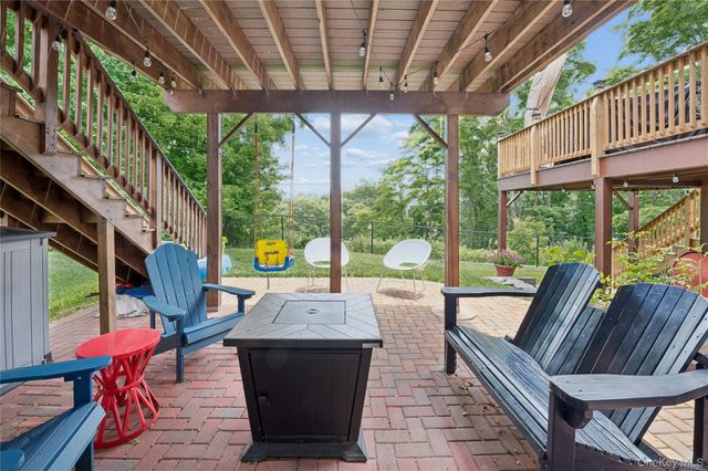 2702 Watch Hill Drive, Tarrytown, NY 10591