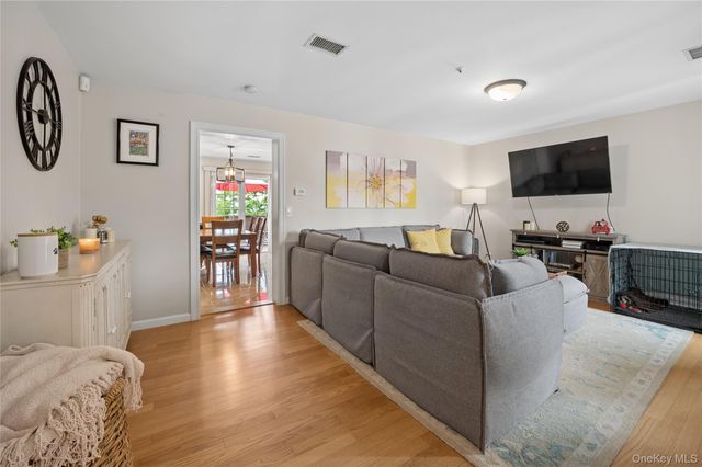 2702 Watch Hill Drive, Tarrytown, NY 10591