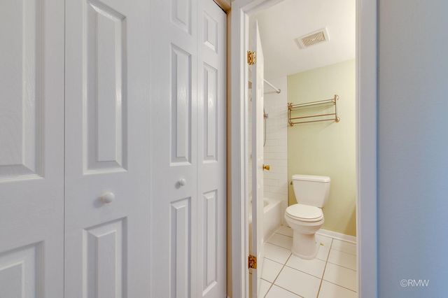 337 N Carter Street 101, Palatine, IL 60067