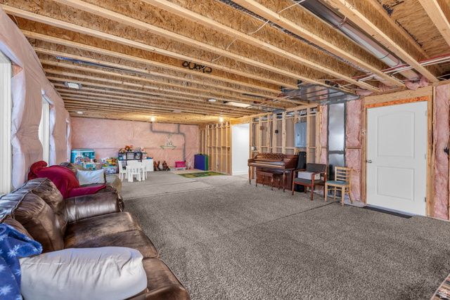 141 N PINNACLE AVE, Mapleton, UT 84664