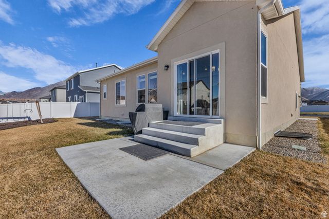 141 N PINNACLE AVE, Mapleton, UT 84664