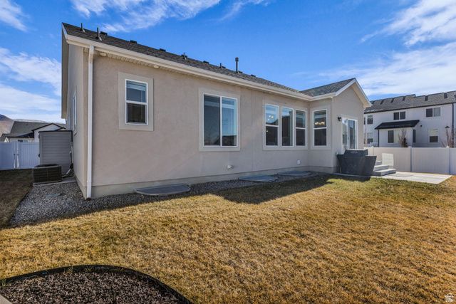 141 N PINNACLE AVE, Mapleton, UT 84664