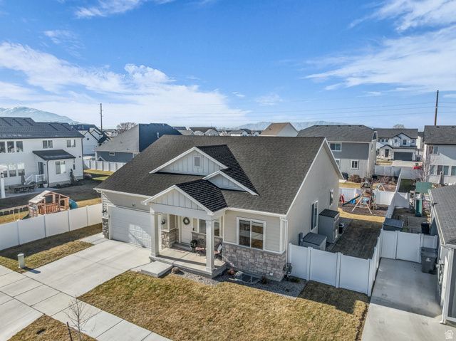 141 N PINNACLE AVE, Mapleton, UT 84664