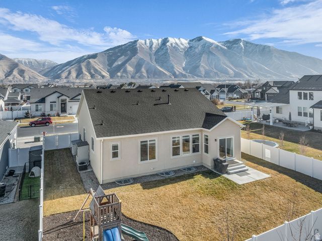 141 N PINNACLE AVE, Mapleton, UT 84664