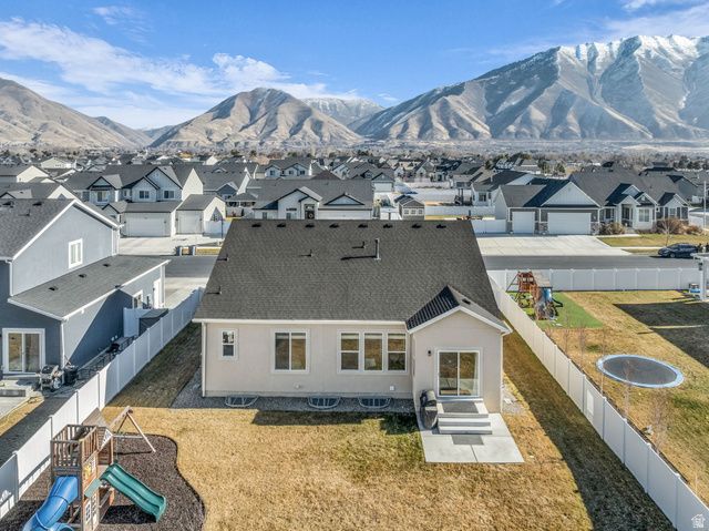 141 N PINNACLE AVE, Mapleton, UT 84664