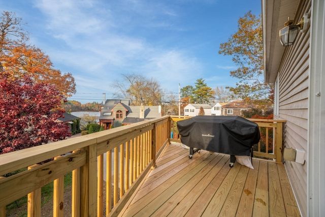 2 Alnette Rd, Merrimac, MA 01860