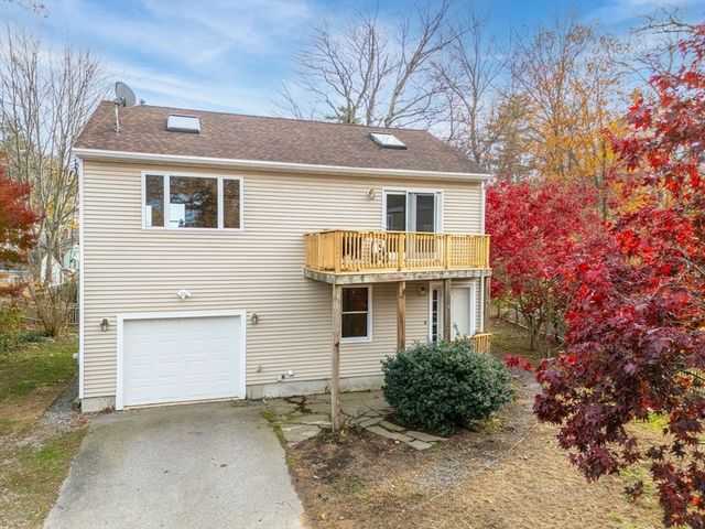 2 Alnette Rd, Merrimac, MA 01860