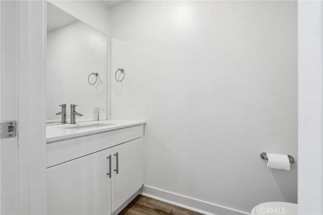 2700 E Chaucer 13, Los Angeles, CA 90065