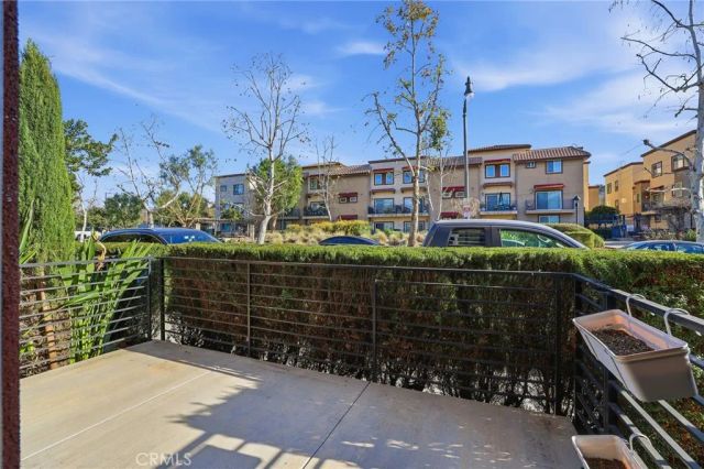 2700 E Chaucer 13, Los Angeles, CA 90065