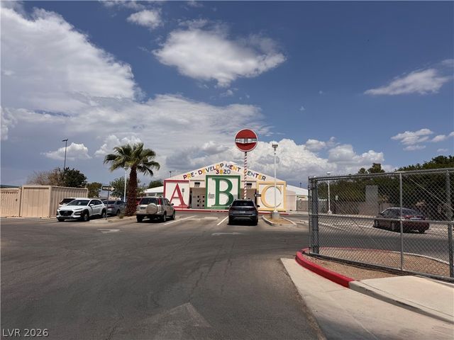 3769 Carlyle Drive 74, Las Vegas, NV 89115