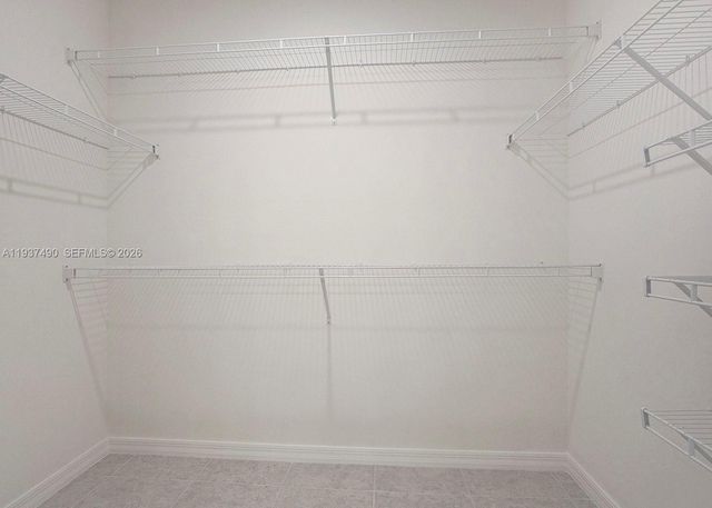 811 SE Seahouse Dr, Port St. Lucie, FL 34983