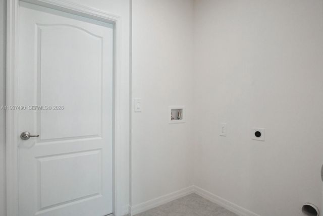 811 SE Seahouse Dr, Port St. Lucie, FL 34983