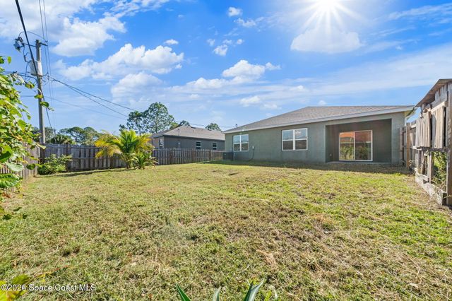 549 Lafayette Street SW, Palm Bay, FL 32908