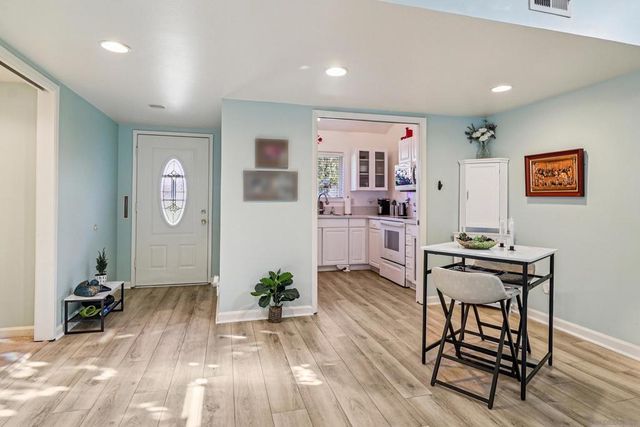 3760 Vista Campana S 72, Oceanside, CA 92057