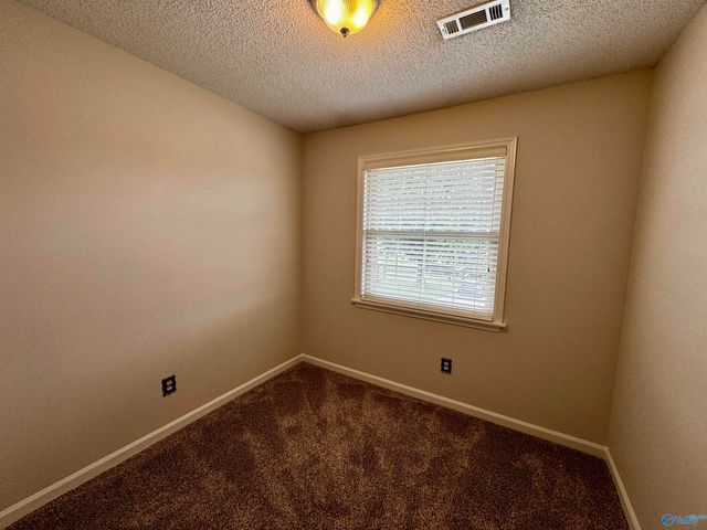 1775 Jeff Road A, Huntsville, AL 35806