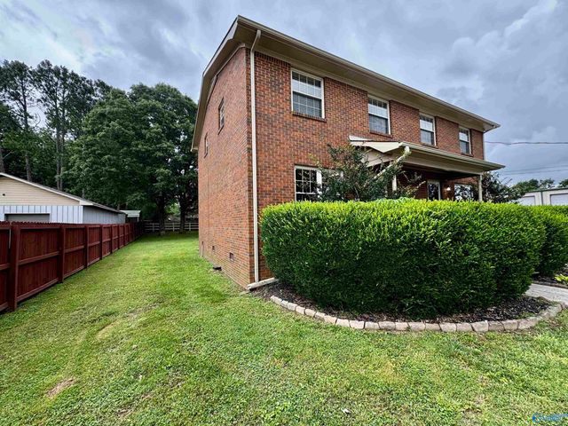 1775 Jeff Road A, Huntsville, AL 35806