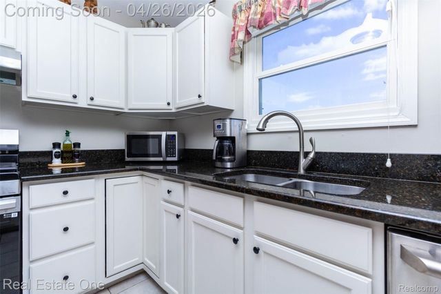3306 Muirfield Circle, White Lake Charter Township, MI 48383