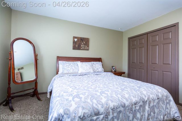 3306 Muirfield Circle, White Lake Charter Township, MI 48383