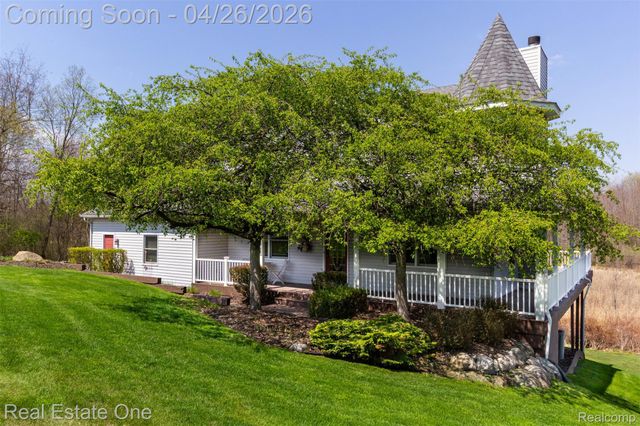 3306 Muirfield Circle, White Lake Charter Township, MI 48383