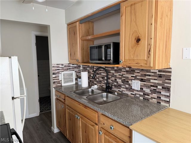 421 Tollis 246B, Broadview Heights, OH 44147
