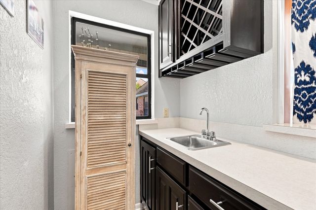 923 Wellington Drive, Duncanville, TX 75137