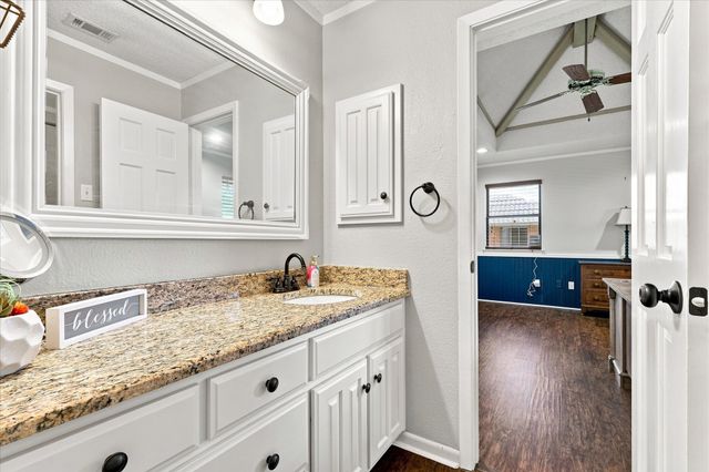 923 Wellington Drive, Duncanville, TX 75137