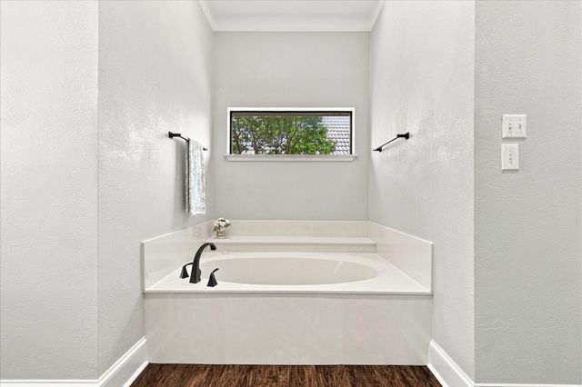 923 Wellington Drive, Duncanville, TX 75137