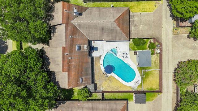 923 Wellington Drive, Duncanville, TX 75137