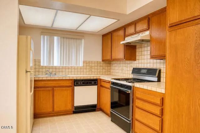 123 Elmhurst Lane, Fillmore, CA 93015