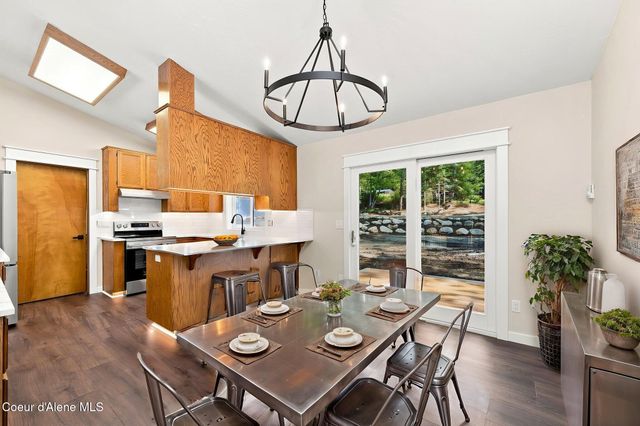 8682 N Clarkview PL, Hayden, ID 83835