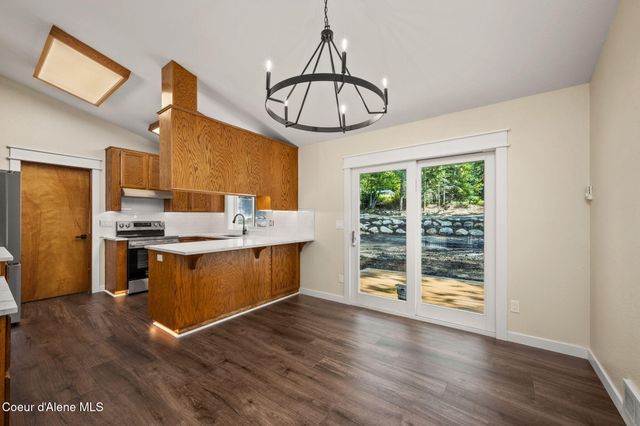 8682 N Clarkview PL, Hayden, ID 83835