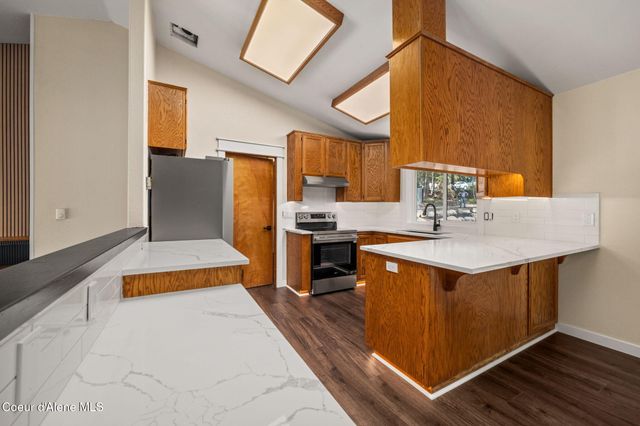 8682 N Clarkview PL, Hayden, ID 83835