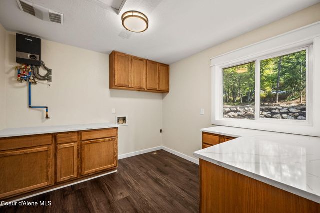 8682 N Clarkview PL, Hayden, ID 83835