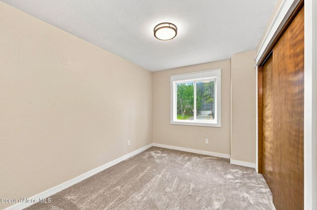 8682 N Clarkview PL, Hayden, ID 83835