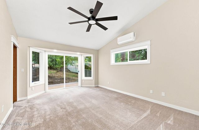 8682 N Clarkview PL, Hayden, ID 83835