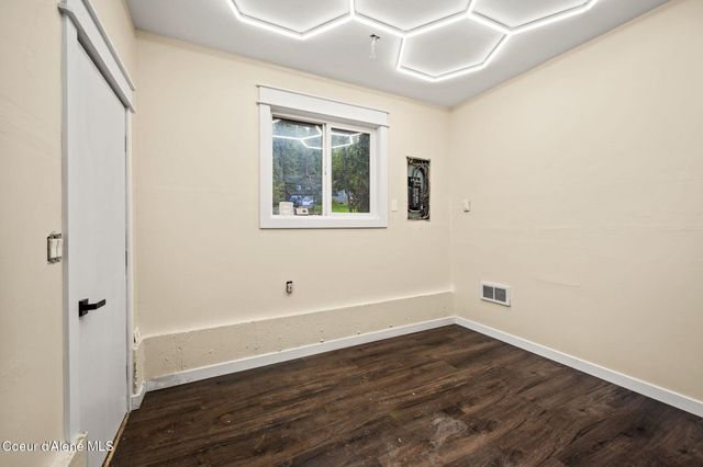 8682 N Clarkview PL, Hayden, ID 83835