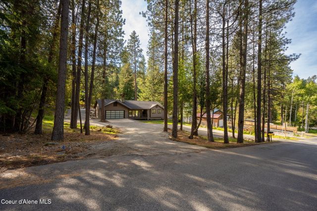 8682 N Clarkview PL, Hayden, ID 83835