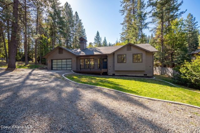 8682 N Clarkview PL, Hayden, ID 83835