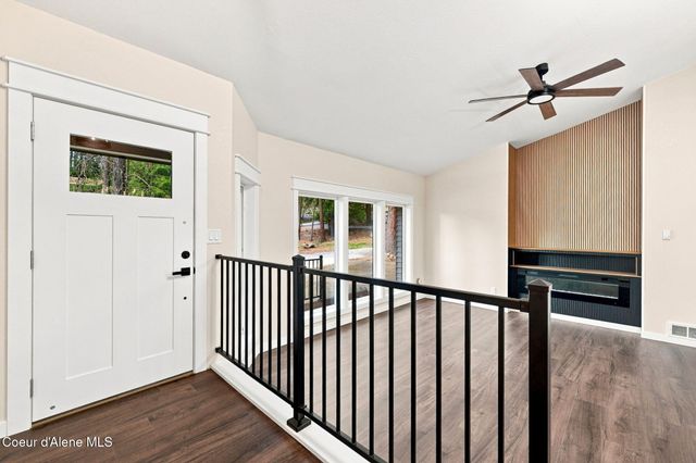 8682 N Clarkview PL, Hayden, ID 83835