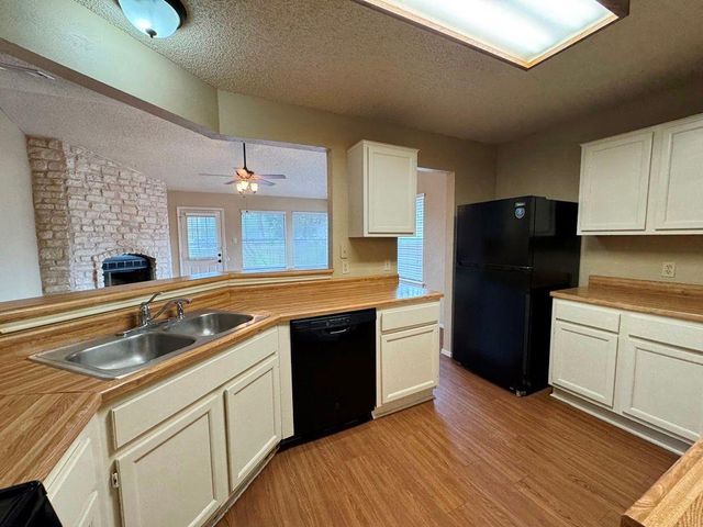 1002 Great Britain BLVD, Austin, TX 78748