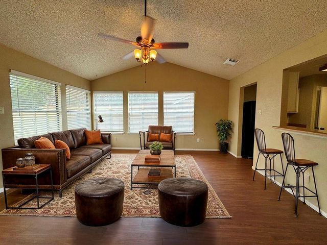 1002 Great Britain BLVD, Austin, TX 78748