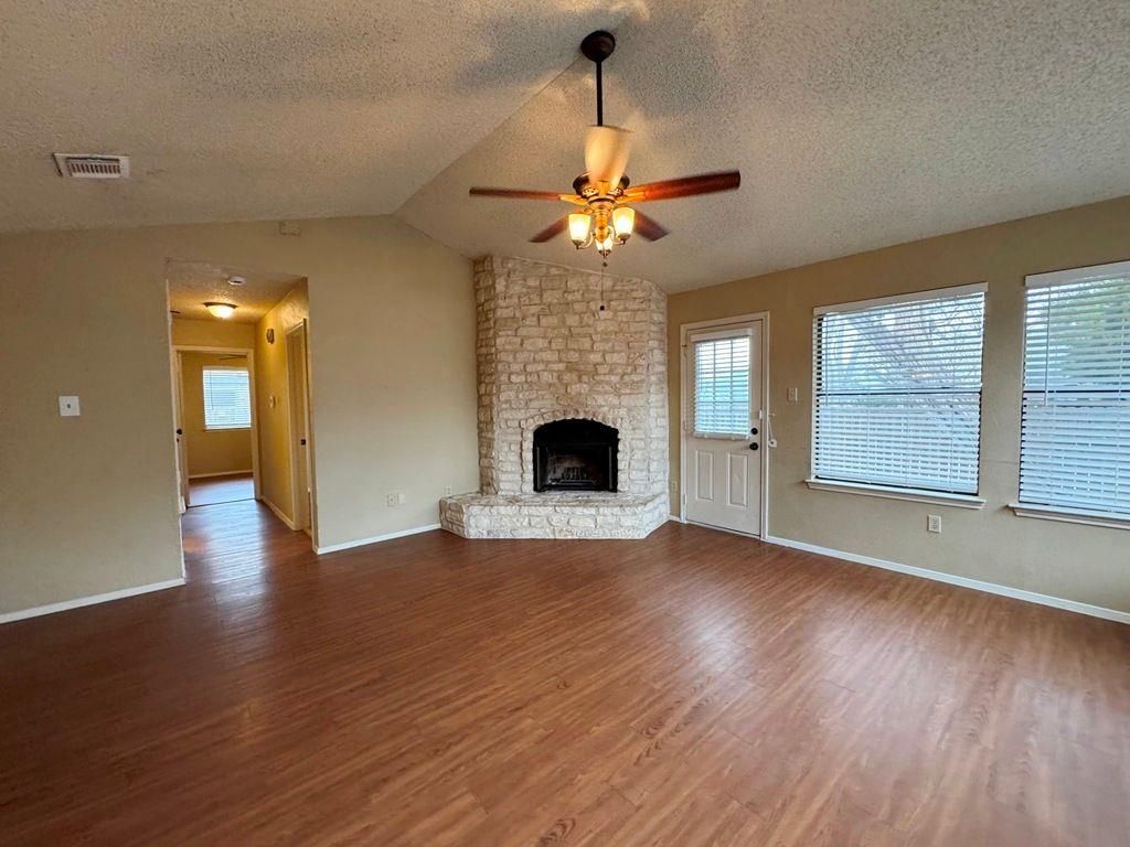 1002 Great Britain BLVD, Austin, TX 78748