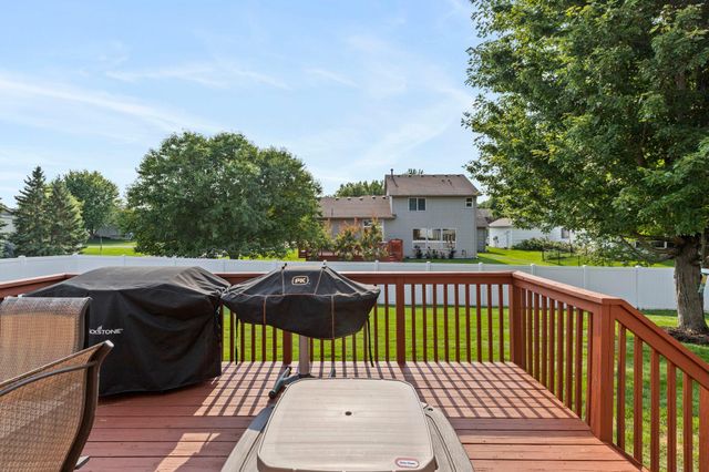 14974 Hillside Trail, Savage, MN 55378