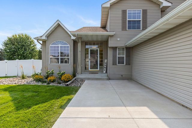 14974 Hillside Trail, Savage, MN 55378