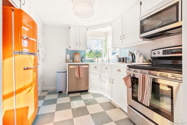 47 Station Road, Bellport Village, NY 11713