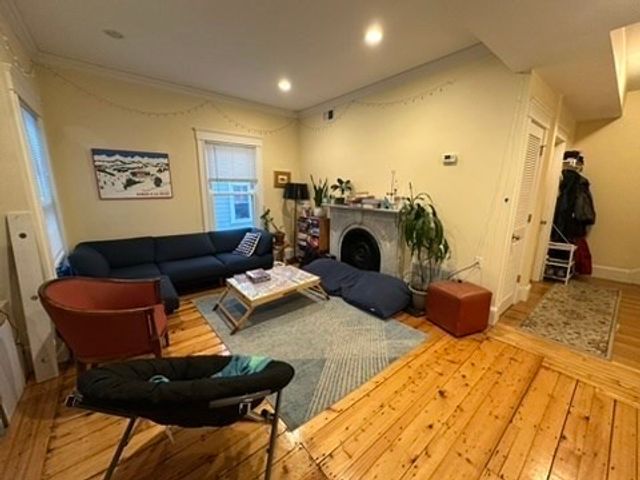 27 Essex St 2, Cambridge, MA 02139