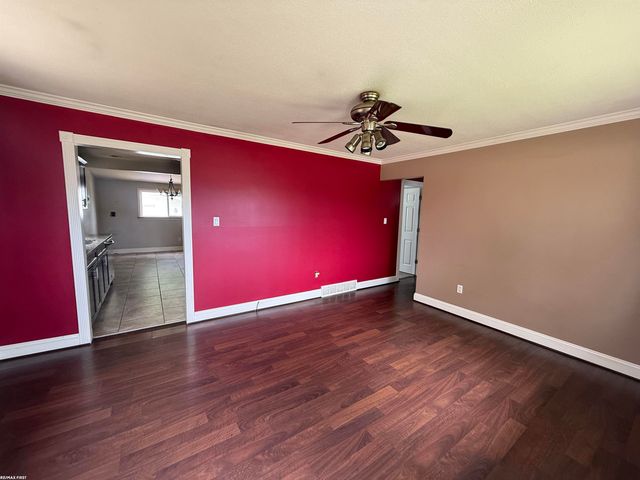 17851 Rainbow Street, Fraser, MI 48026
