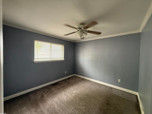 17851 Rainbow Street, Fraser, MI 48026